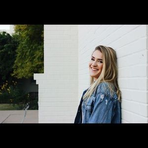 Meet your Posher, Abby